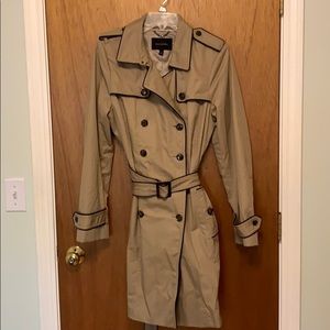 Classic trench with black leatherette trim